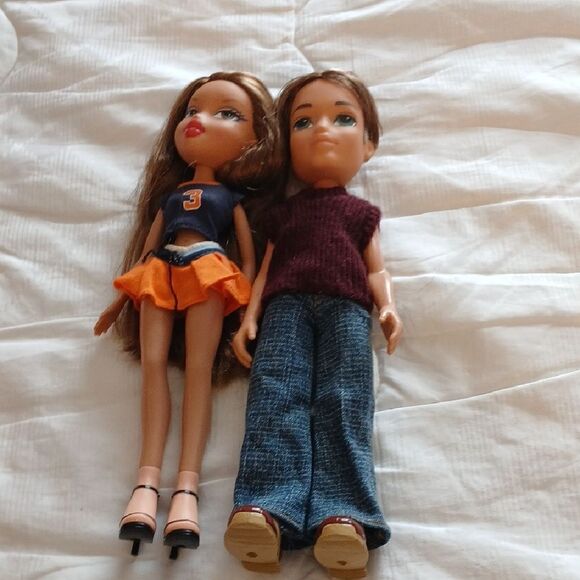 Amazon.com: Rainbow High Fantastic Fashion Poppy Rowan  Fashion Doll Set with Orange and Purple Outfits